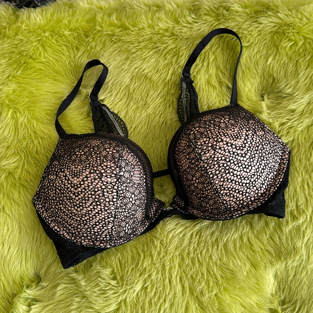 Victoria’s Secret push up bra